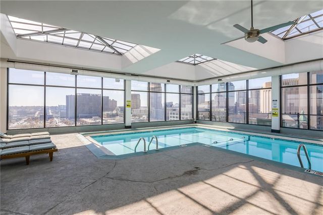 700 E 8TH Street 14D, Kansas City, MO 64106