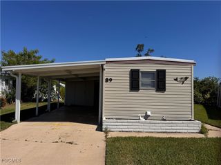 89 Sun CIR, Fort Myers, FL 33905