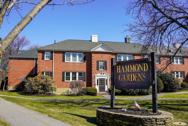 33 Hammond Pond Pkwy 2, Newton, MA 02467