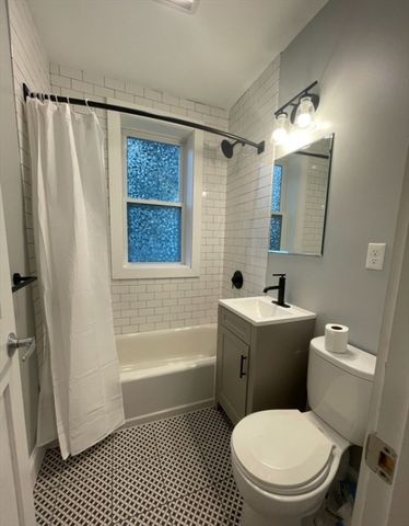 233 Lafayette Street 5, Salem, MA 01970