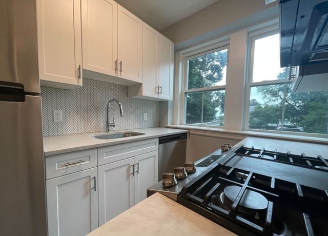 233 Lafayette Street 5, Salem, MA 01970