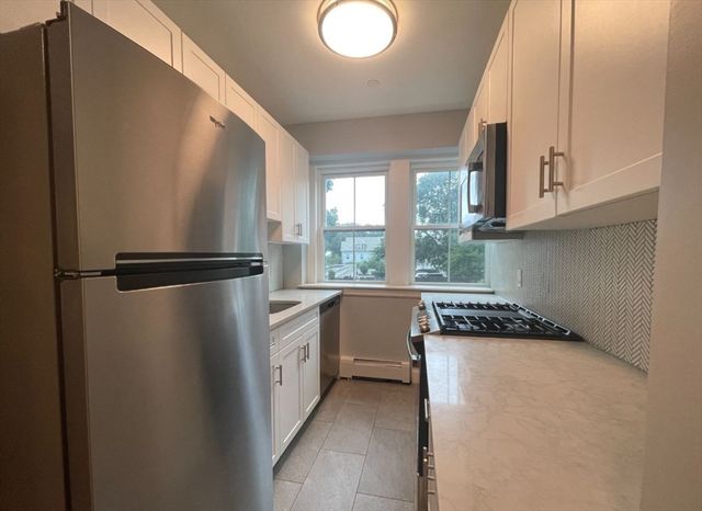 233 Lafayette Street 5, Salem, MA 01970
