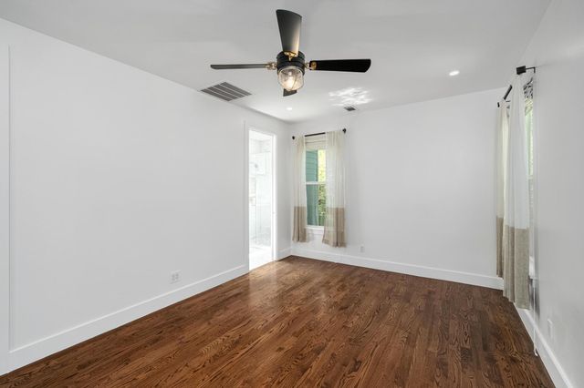 307 W Annie ST, Austin, TX 78704
