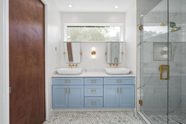 307 W Annie ST, Austin, TX 78704