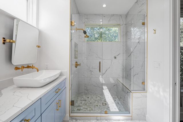 307 W Annie ST, Austin, TX 78704
