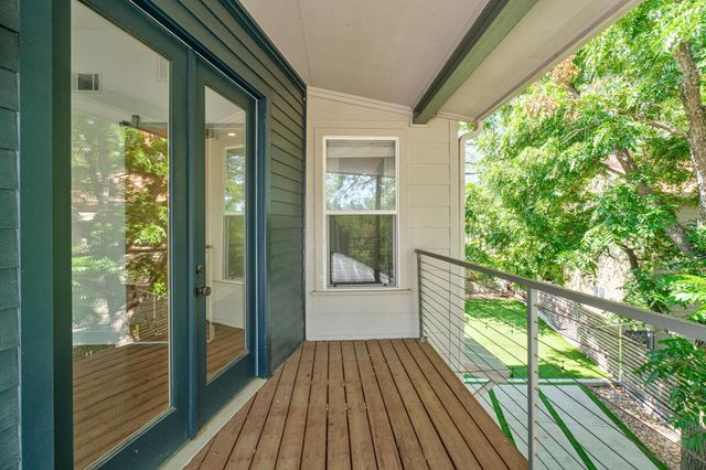 307 W Annie ST, Austin, TX 78704