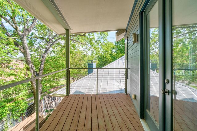 307 W Annie ST, Austin, TX 78704