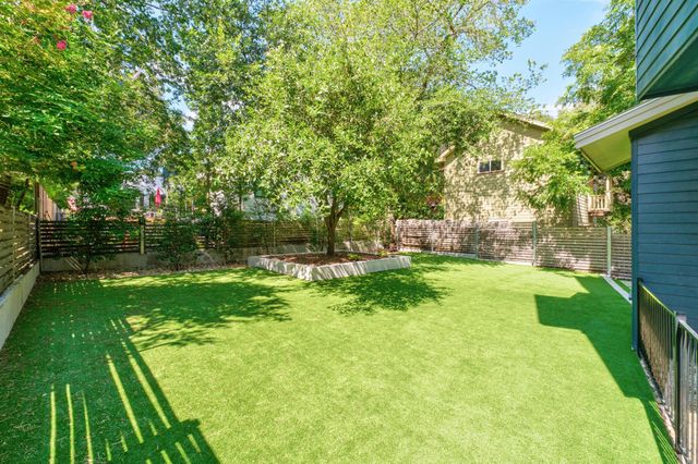 307 W Annie ST, Austin, TX 78704