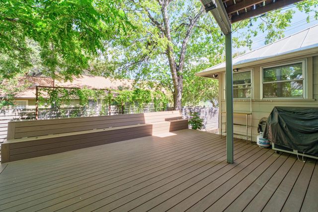 307 W Annie ST, Austin, TX 78704