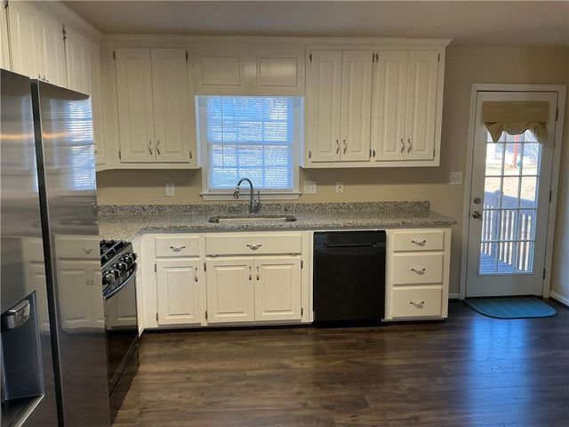 29 Arbor Hills Trace, Talking Rock, GA 30175