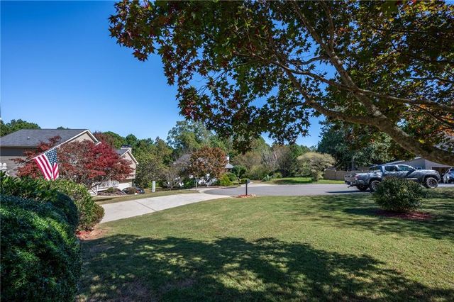 29 Arbor Hills Trace, Talking Rock, GA 30175