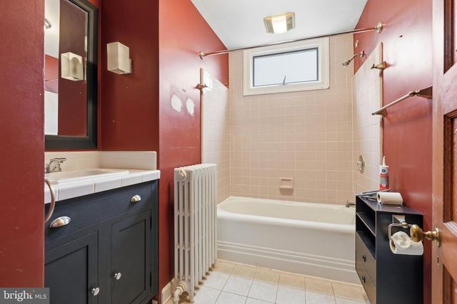 2018 ROY AVE, Abington, PA 19001