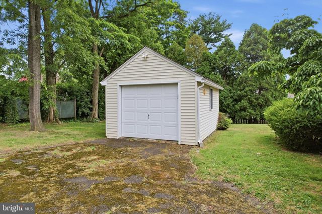 2018 ROY AVE, Abington, PA 19001