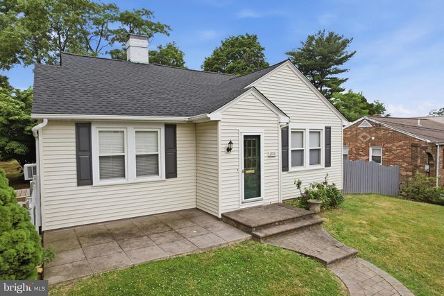 2018 ROY AVE, Abington, PA 19001