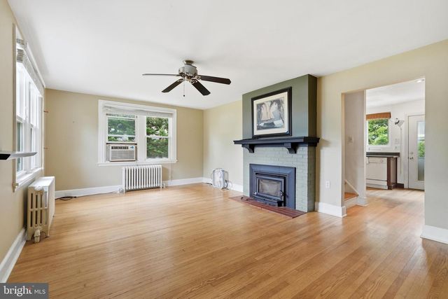 2018 ROY AVE, Abington, PA 19001