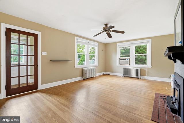 2018 ROY AVE, Abington, PA 19001