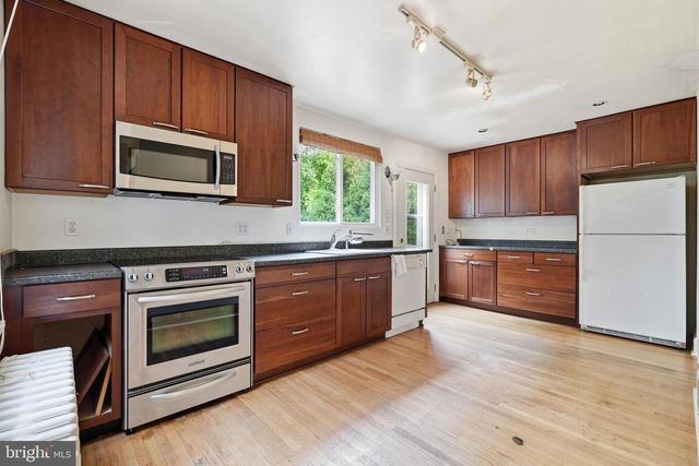 2018 ROY AVE, Abington, PA 19001