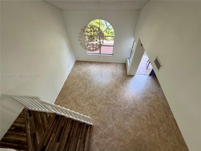 12619 NW 11th Pl, Sunrise, FL 33323