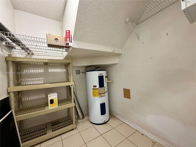 12619 NW 11th Pl, Sunrise, FL 33323