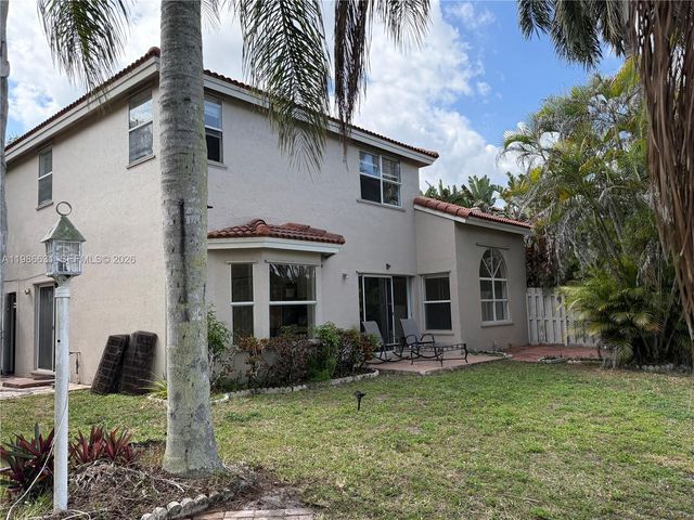 12619 NW 11th Pl, Sunrise, FL 33323