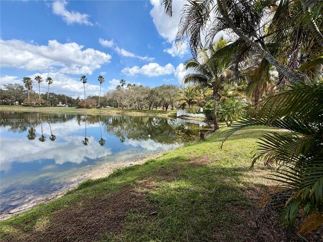 12619 NW 11th Pl, Sunrise, FL 33323