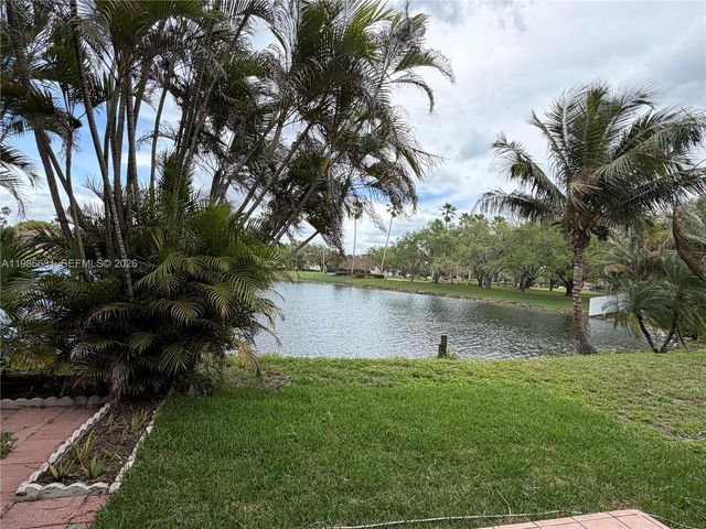 12619 NW 11th Pl, Sunrise, FL 33323