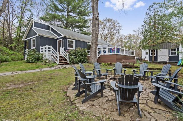 221 Shady Oak Drive, Michigan City, IN 46360