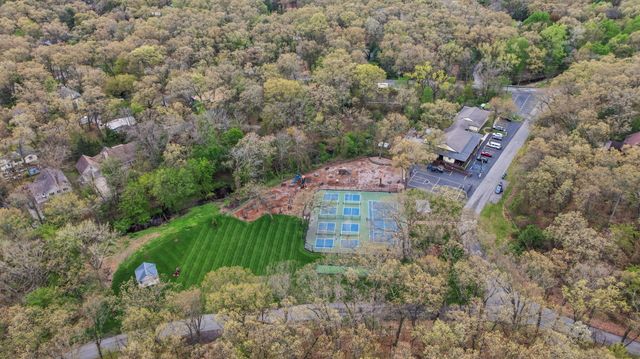 221 Shady Oak Drive, Michigan City, IN 46360