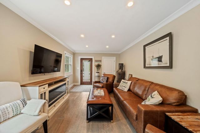 221 Shady Oak Drive, Michigan City, IN 46360
