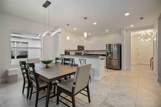 12146 LONGVIEW LAKE CIRCLE, Bradenton, FL 34211