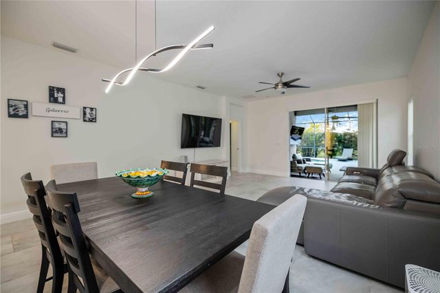 12146 LONGVIEW LAKE CIRCLE, Bradenton, FL 34211