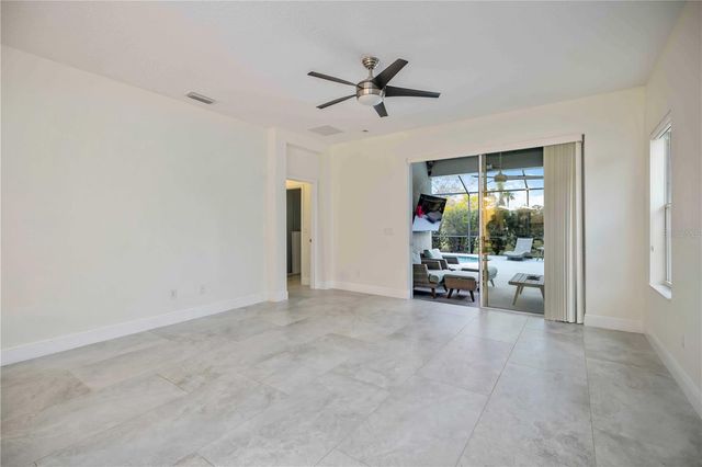 12146 LONGVIEW LAKE CIRCLE, Bradenton, FL 34211