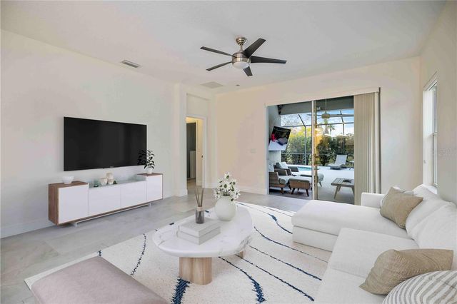 12146 LONGVIEW LAKE CIRCLE, Bradenton, FL 34211