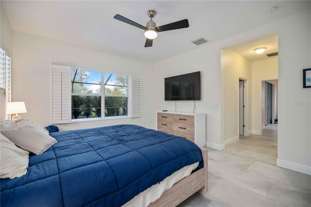 12146 LONGVIEW LAKE CIRCLE, Bradenton, FL 34211