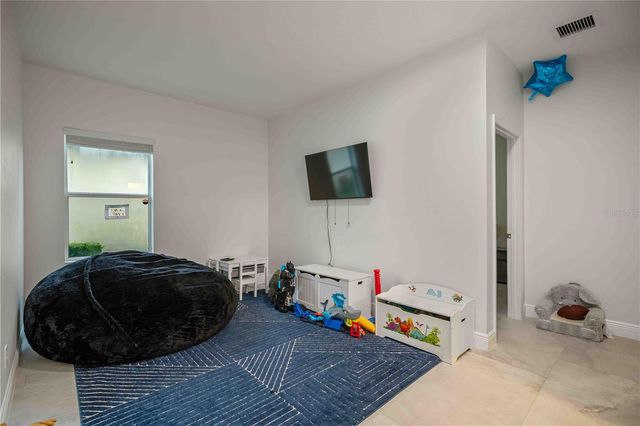 12146 LONGVIEW LAKE CIRCLE, Bradenton, FL 34211