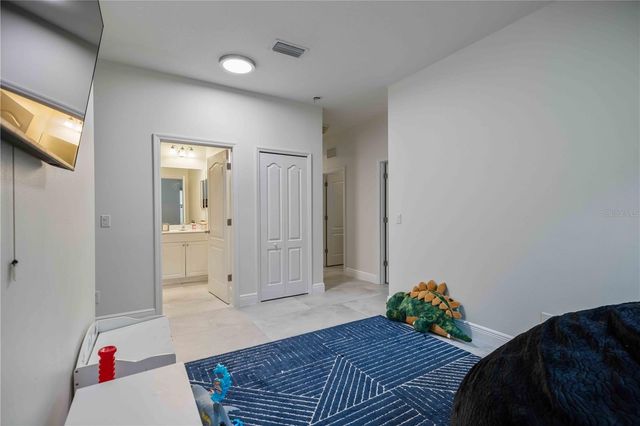 12146 LONGVIEW LAKE CIRCLE, Bradenton, FL 34211