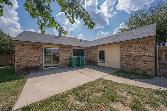 478 Rainier Street, Cedar Hill, TX 75104