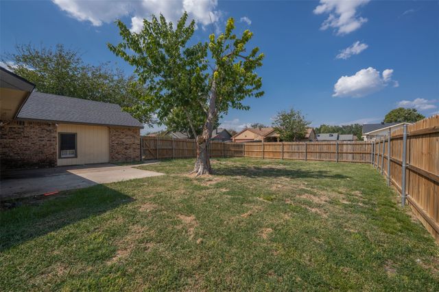 478 Rainier Street, Cedar Hill, TX 75104