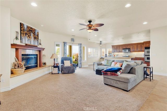 17790 Cresta Blanca, Victorville, CA 92395