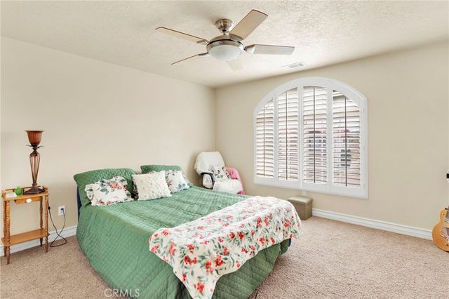 17790 Cresta Blanca, Victorville, CA 92395