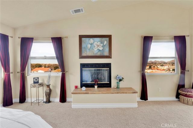 17790 Cresta Blanca, Victorville, CA 92395