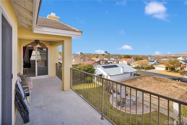 17790 Cresta Blanca, Victorville, CA 92395
