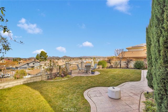 17790 Cresta Blanca, Victorville, CA 92395