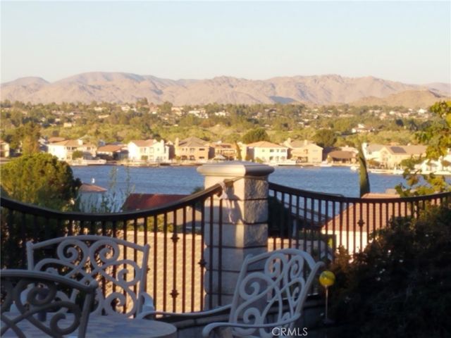 17790 Cresta Blanca, Victorville, CA 92395