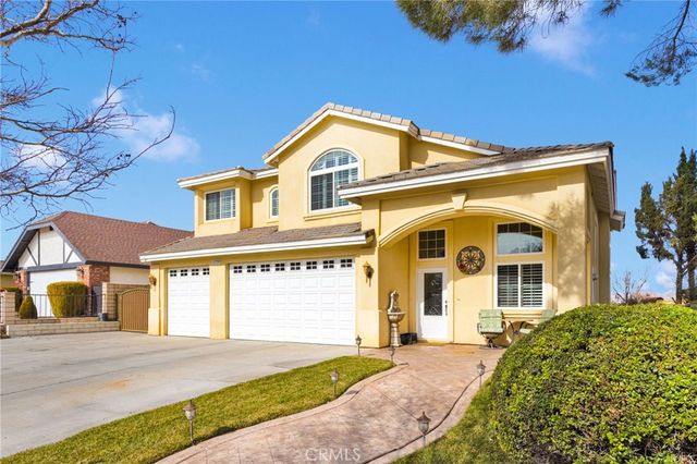 17790 Cresta Blanca, Victorville, CA 92395