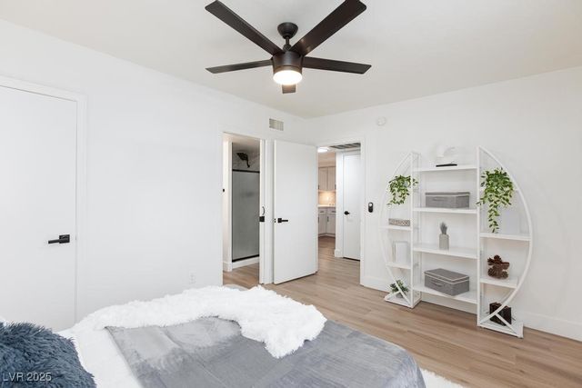 3823 South Maryland Parkway 5, Las Vegas, NV 89119