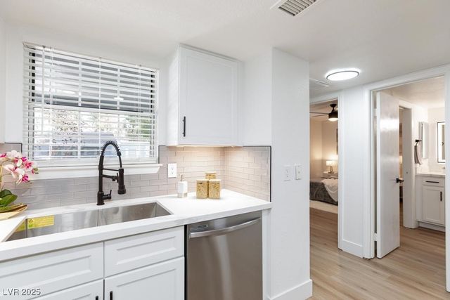 3823 South Maryland Parkway 5, Las Vegas, NV 89119