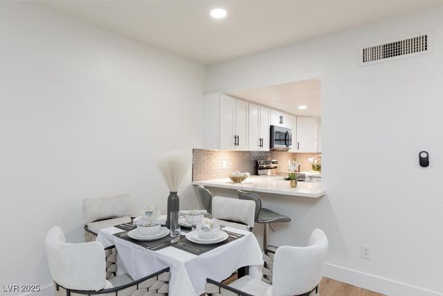 3823 South Maryland Parkway 5, Las Vegas, NV 89119