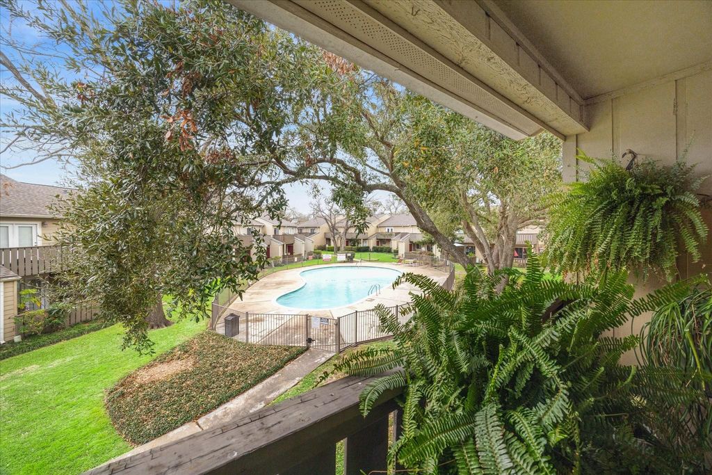 5005 Georgi Lane 155, Houston, TX 77092