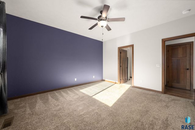 5915 W Yukon Trl Trail, Sioux Falls, SD 57107